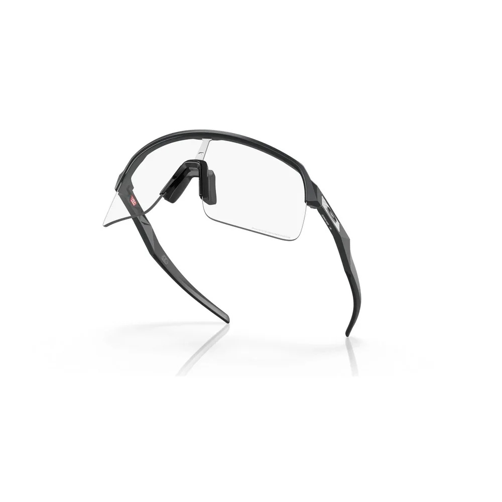 Lunettes de soleil Oakley Sutro Lite – Transparent/Noir Iridium Photochromic - Image 4