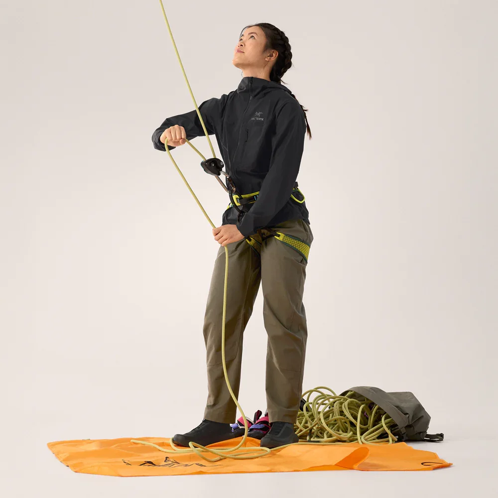 Manteau à capuchon Arc'teryx Squamish (femmes) - Image 8