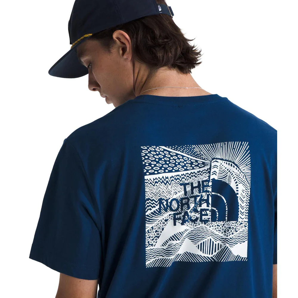 T-shirt The North Face Box NSE Celebration (hommes) - Image 4